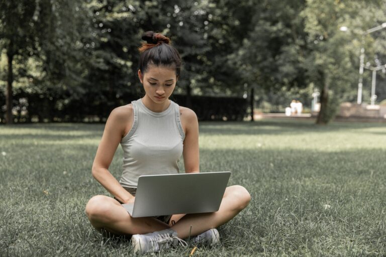 Freelancer in the park